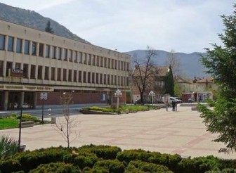 ПОЗДРАВИТЕЛЕН АДРЕС