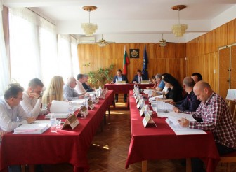 РЕШЕНИЯ НА ОБЩИНСКИ СЪВЕТ -…