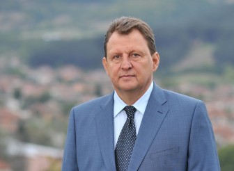 ПОЗДРАВИТЕЛЕН АДРЕС