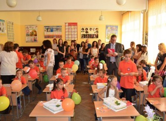 СУ „ХРИСТО ЯСЕНОВ“ ОТКРИ ТЪРЖЕСТВЕНО…