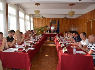 РЕШЕНИЯ НА ОБЩИНСКИ СЪВЕТ –…