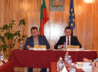 РЕШЕНИЯ  НА ОБЩИНСКИ СЪВЕТ -…