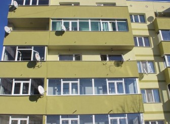 ОЩЕ ДВА БЛОКА В ЕТРОПОЛЕ…