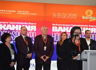 ОБЩИНА ЕТРОПОЛЕ ПРЕДСТАВИ СВОИТЕ ТУРИСТИЧЕСКИ…