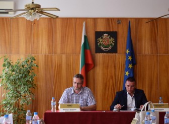 ИЗВЪНРЕДНО ЗАСЕДАНИЕ НА ОБЩИНСКИ СЪВЕТ…