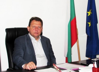 ПОЗДРАВИТЕЛЕН  АДРЕС