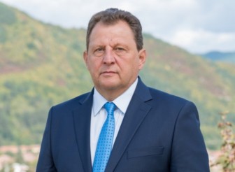 ПОЗДРАВИТЕЛЕН  АДРЕС