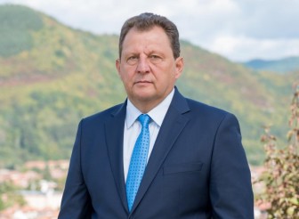 ПОЗДРАВИТЕЛЕН  АДРЕС