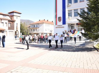 ОФИЦИАЛНО ЧЕСТВАНЕ ПО ПОВОД 143-ТА…
